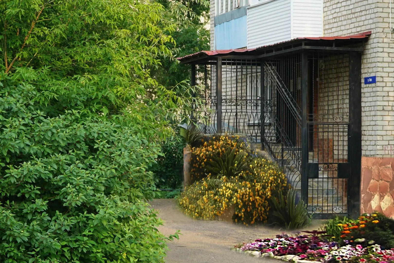 Отель Сеть гостиниц "Домашний Очаг"