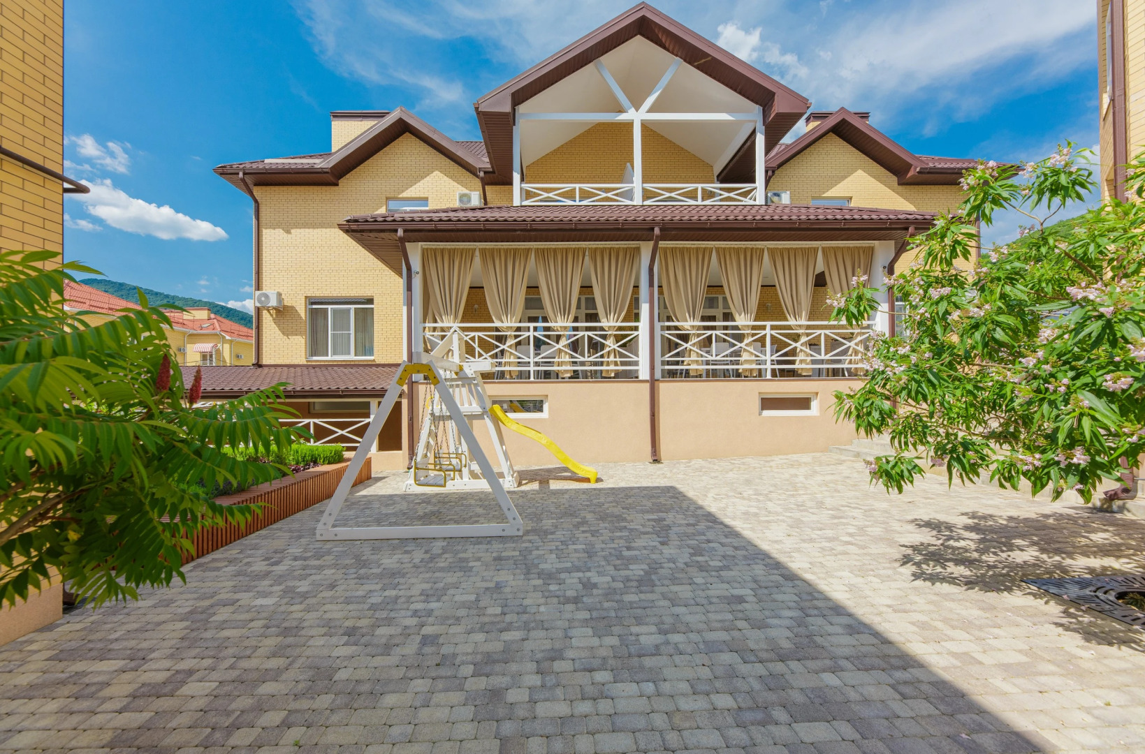 Отель Криница Апарт