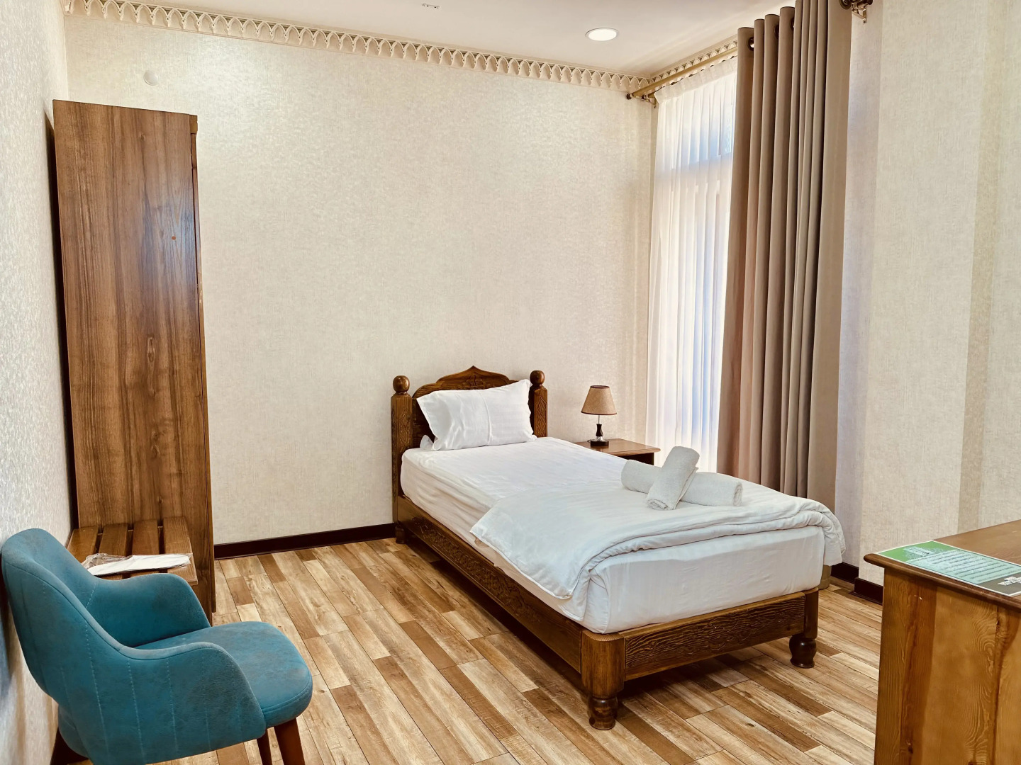 Отель Ayvan Plaza