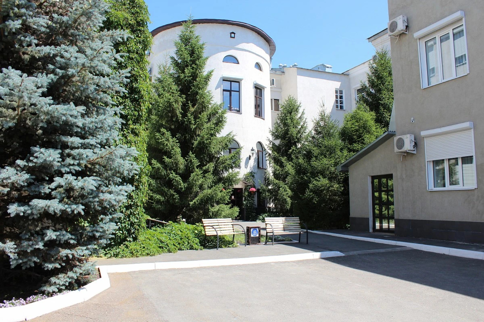 Гостиничный комплекс "Золотой слон"