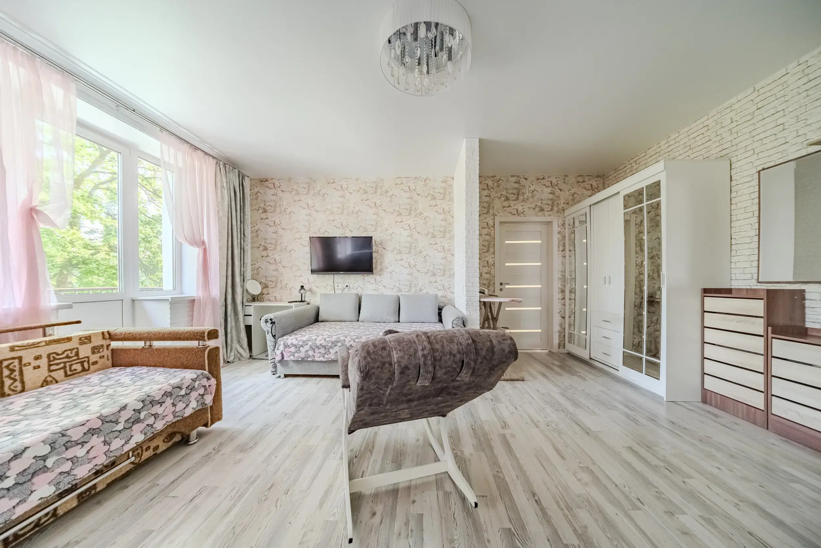 Квартира двухкомнатная у Метро Академическая