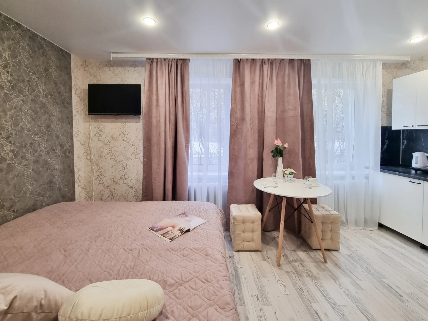 Апартаменты LovelyHome39 у Королевских ворот студия 3