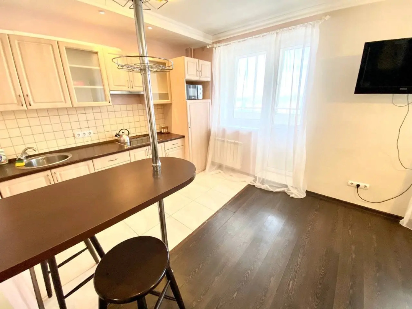 Апартаменты большая студия в новострое