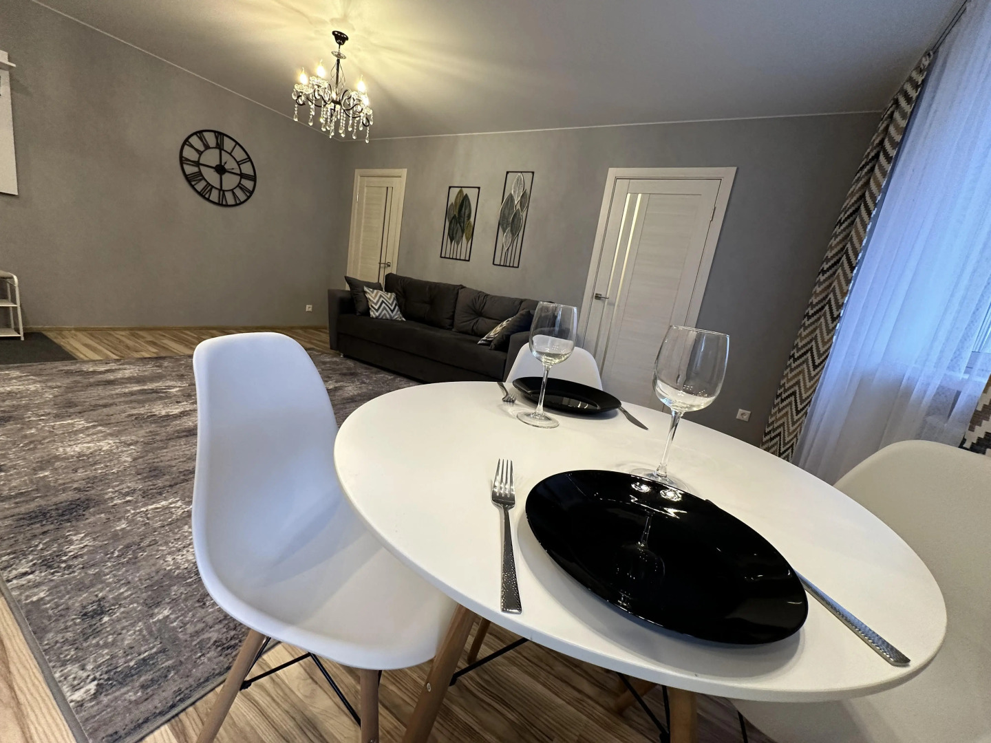 Квартира Двухкомнатная на Свободы 59