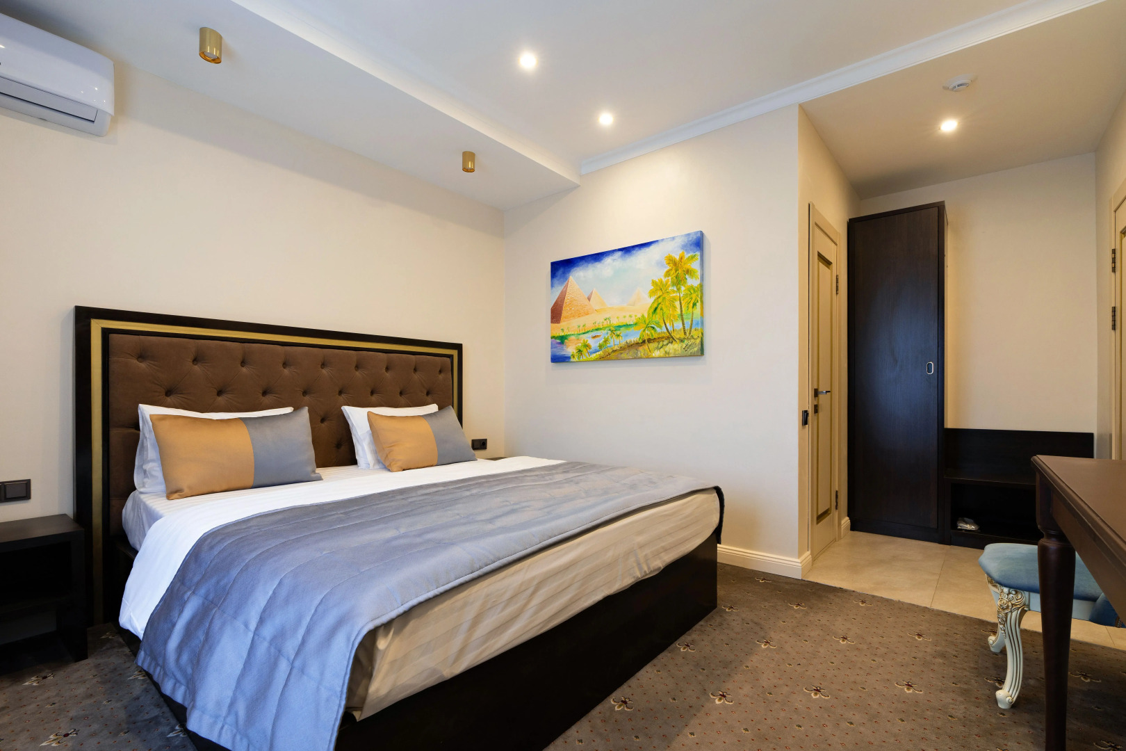 Отель Фараон