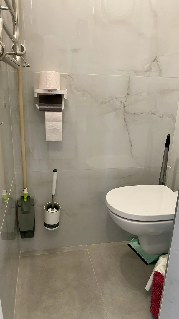 Квартира Ваш Оазис Спокойствия с Видом на Реку и Горы в Центре Городской Жизни