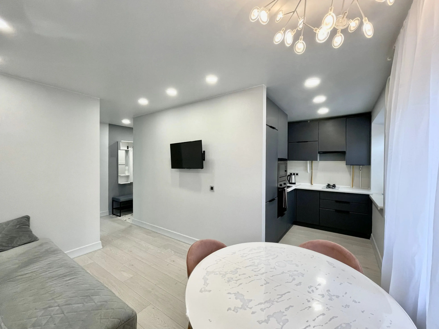 Квартира Уютная двухкомнатная