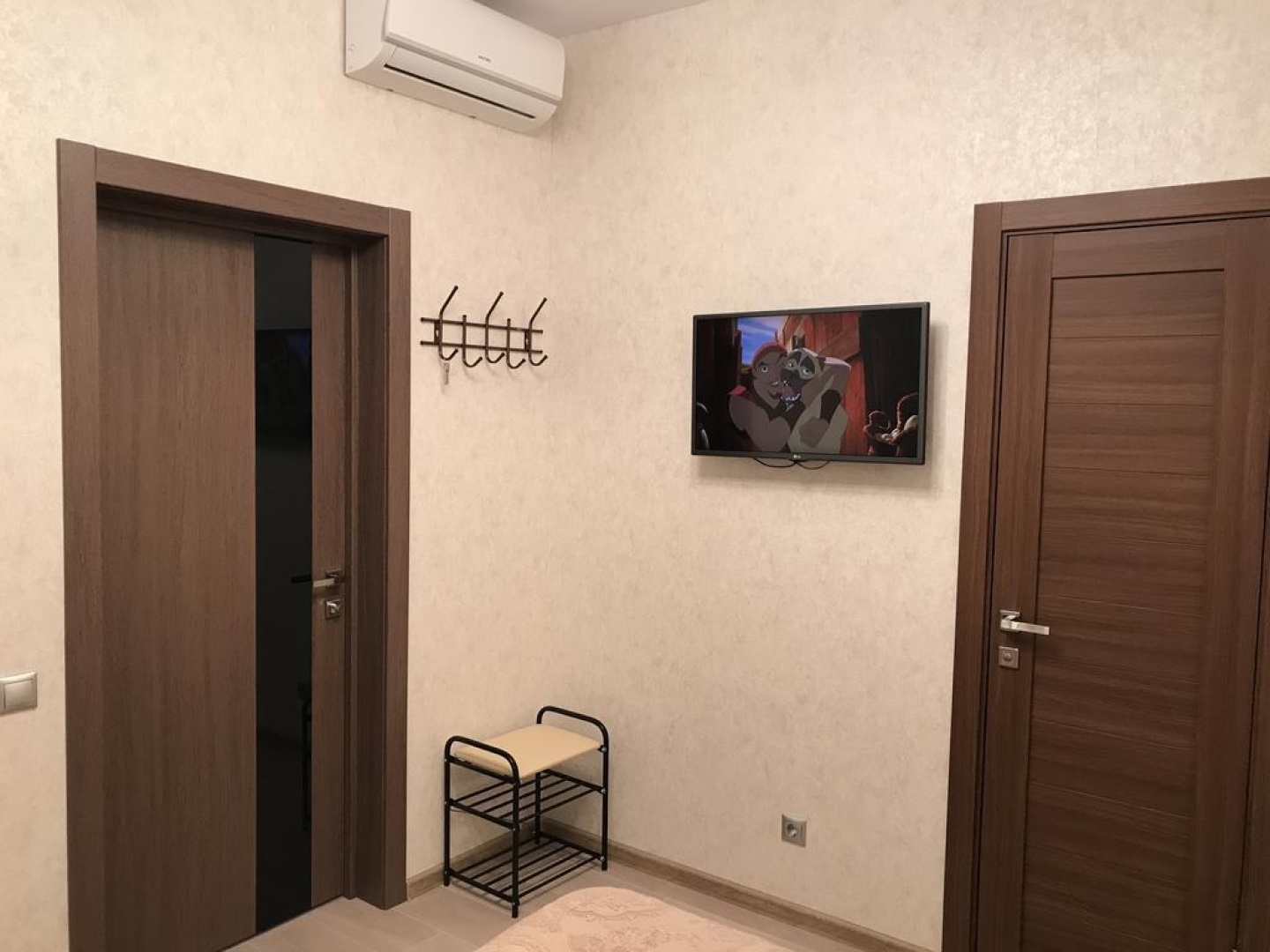 Отель «Часы Лескова»