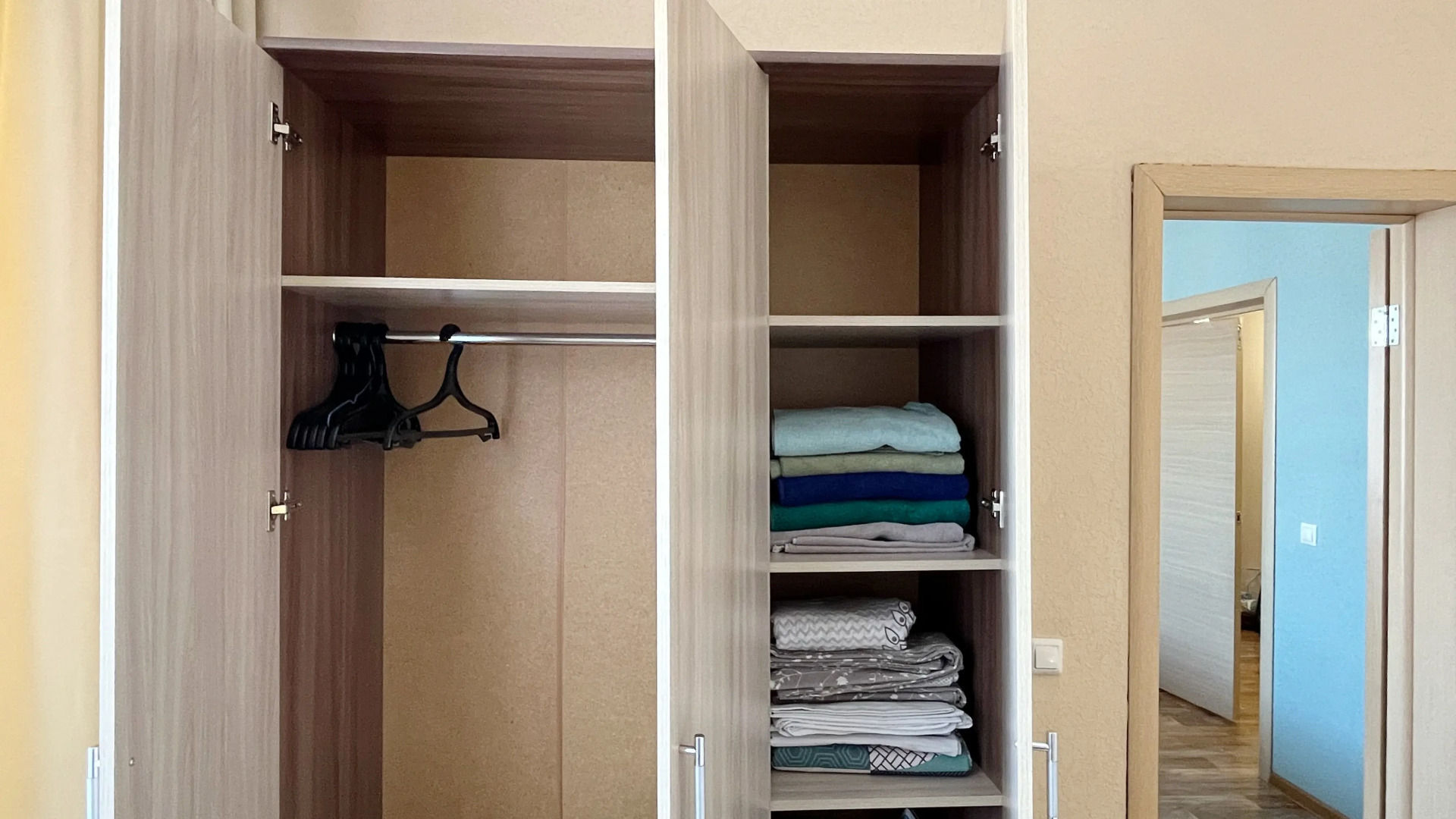 Квартира Двухкомнатная рядом с Аэропортом