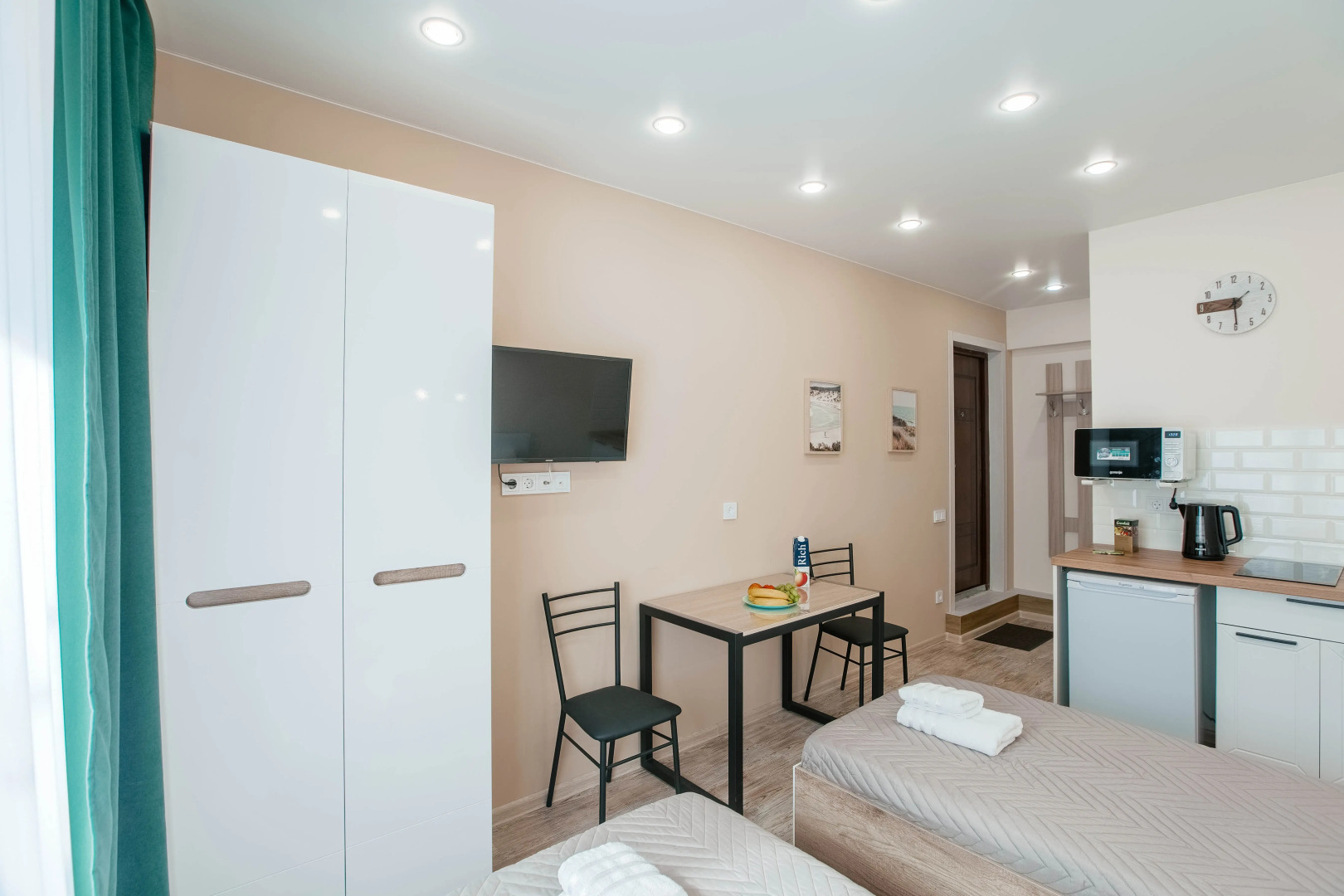 Апартаменты Изумруд возле Аэропорта