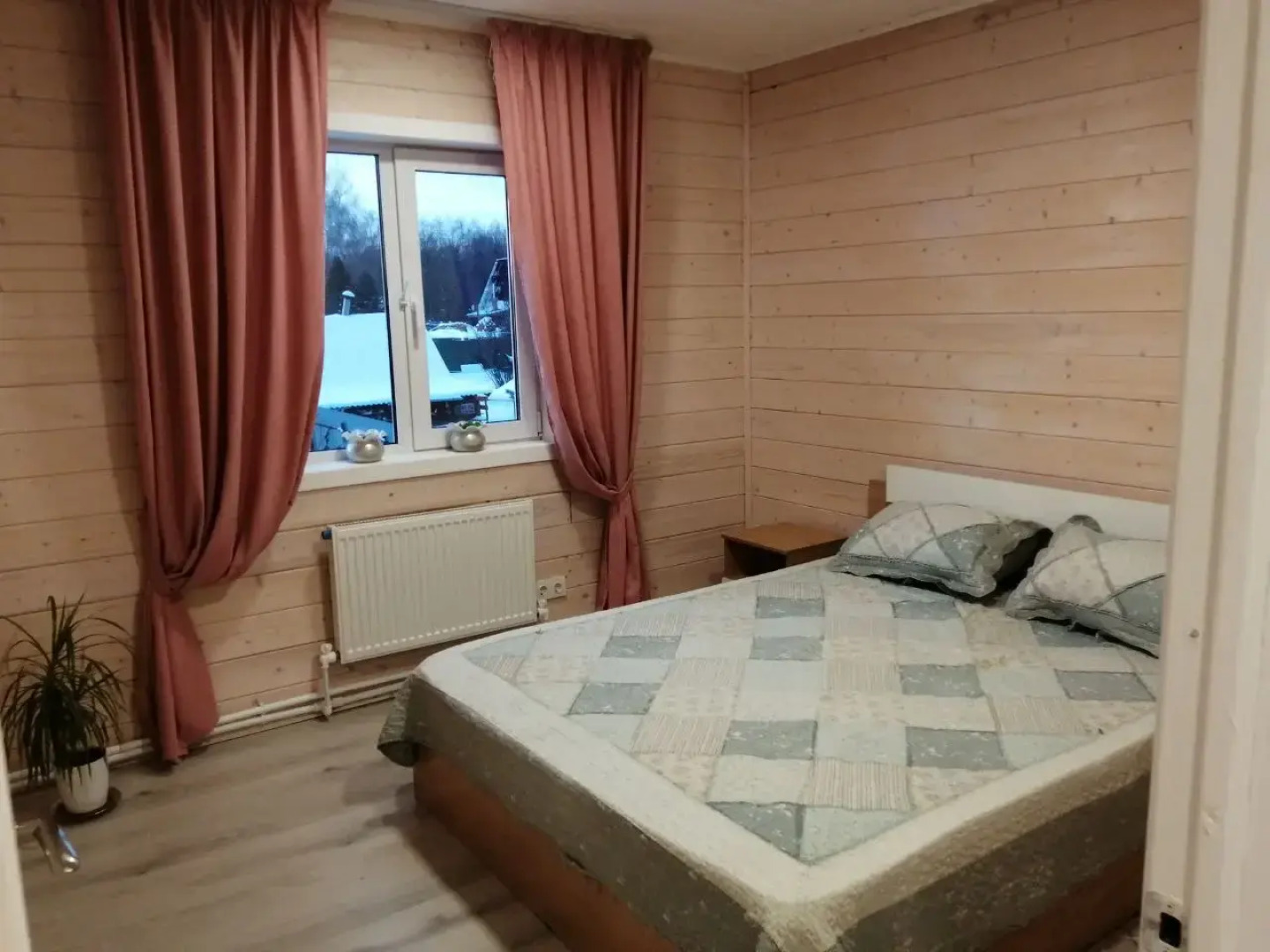 Частный дом с верандой и сауной