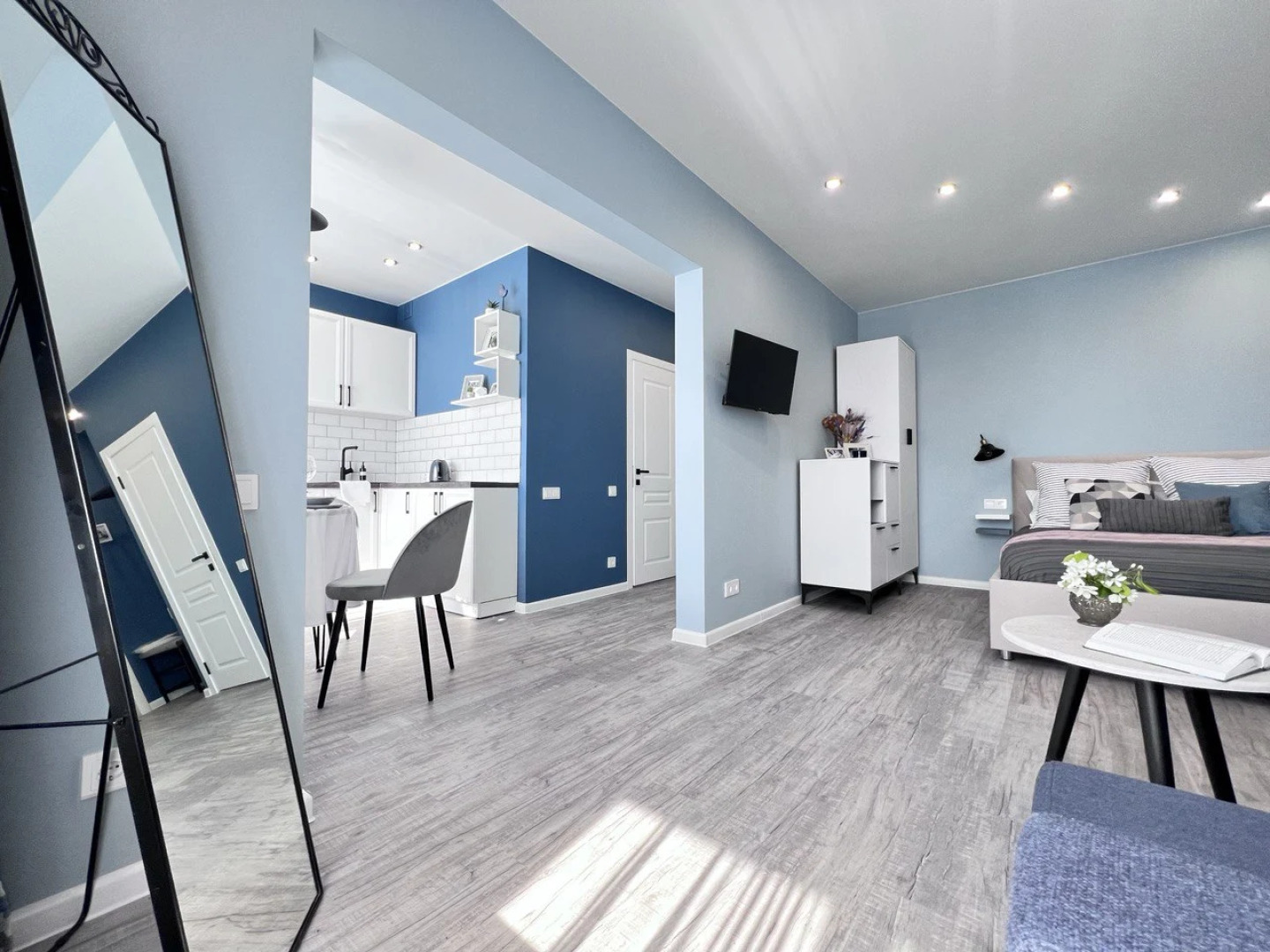 Апартаменты 1-комнатная квартира в шикарном семейном ЖК Галактика по Островского 195/2