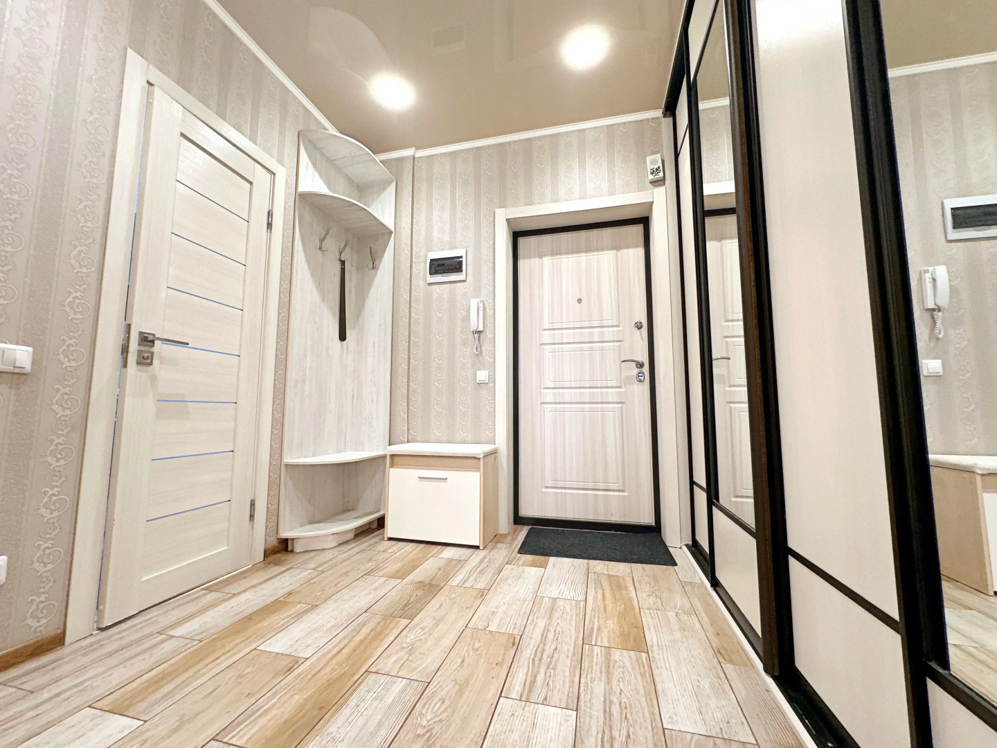 Апартаменты 1-к Около Чаши