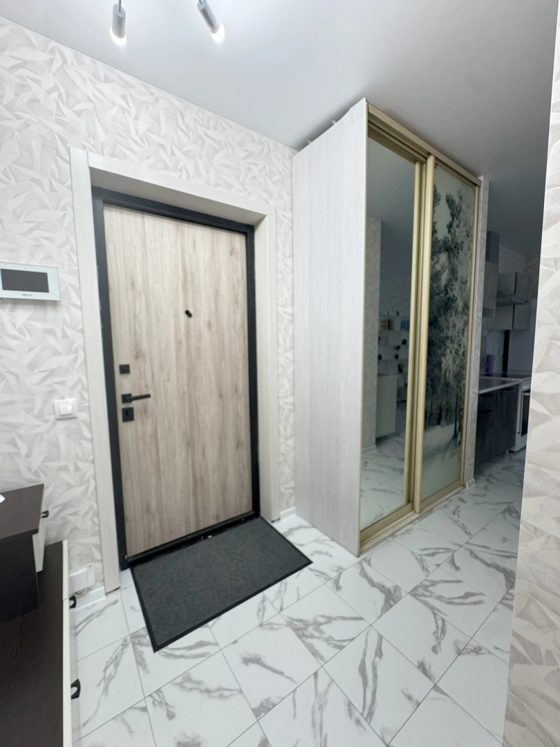 Квартира Пятиместная Красивая в Новом Районе Дивный Квартал у Озера