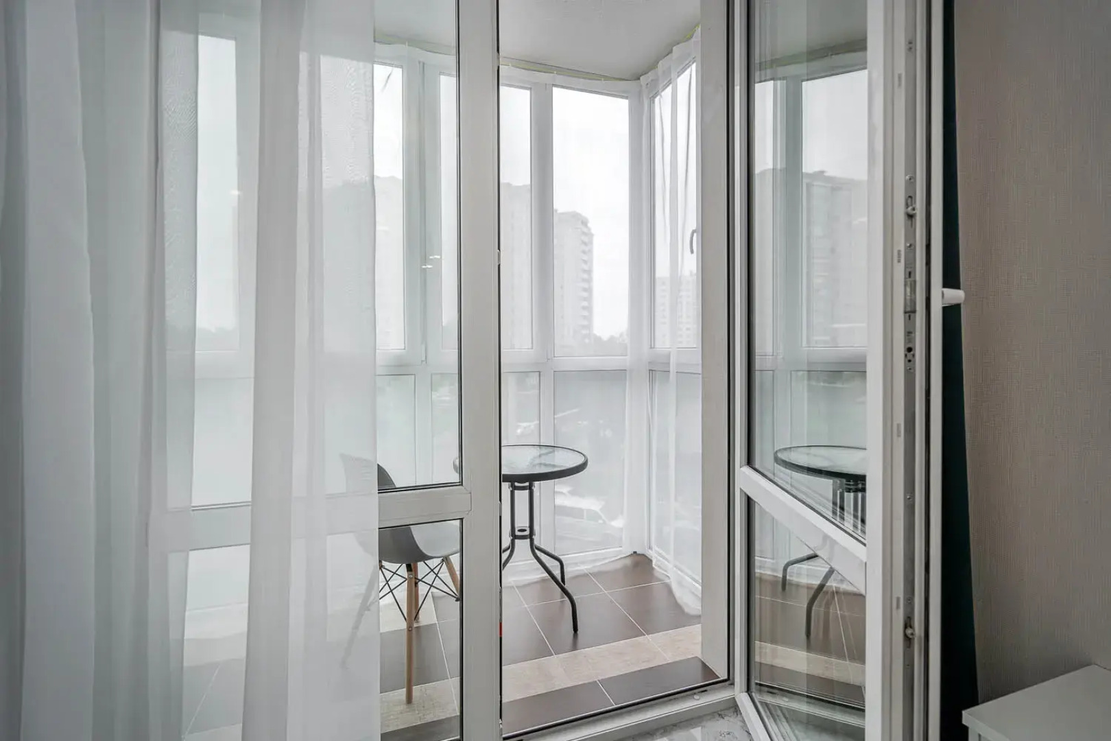 Квартира Двухкомнатные апартаменты Ladgorna на Дзержинского 19