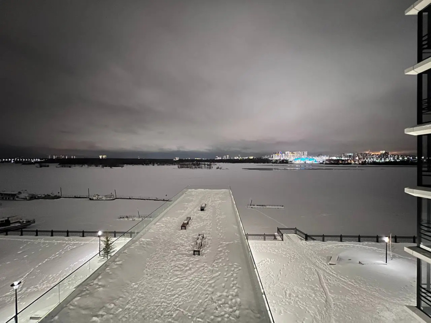 Апартаменты УHИKAЛЬНAЯ СTУДИЯ С МИНИ-БАСCЕЙHОМ НA ДВOИХ!