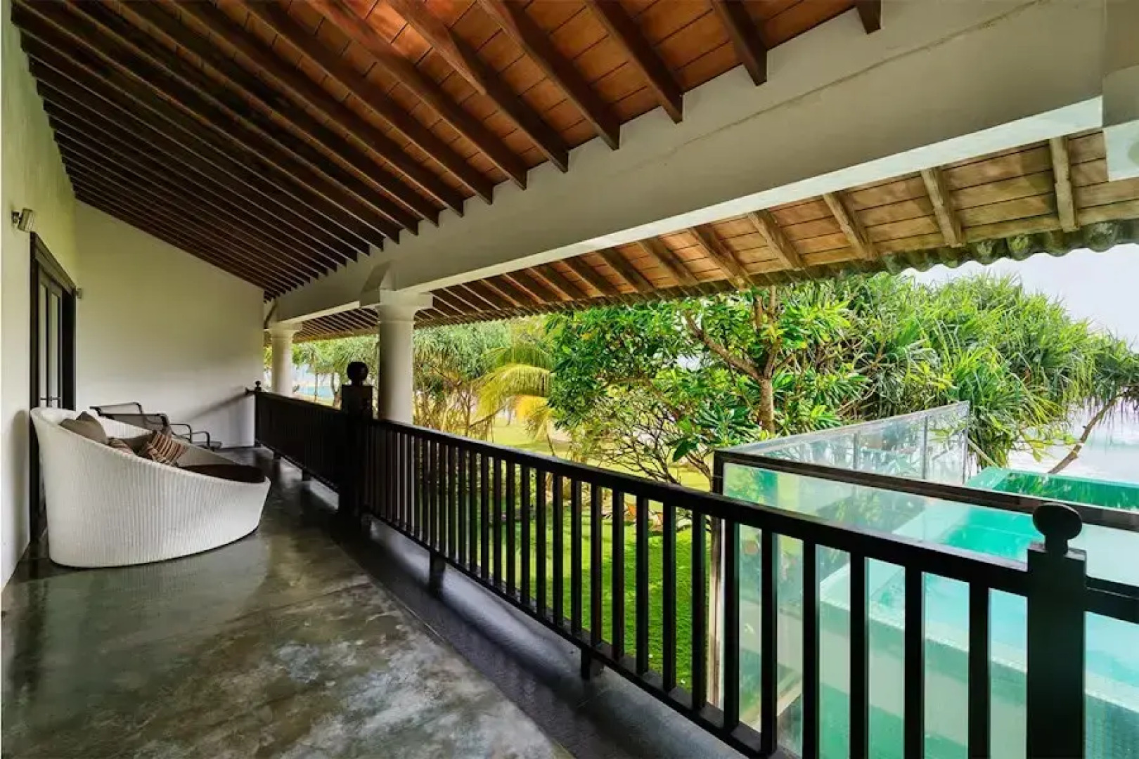 Курортный отель The Fortress Resort&Spa