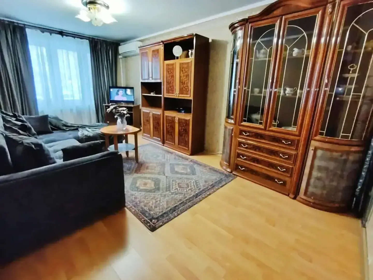 Квартира GoldApart Мантулинская 2