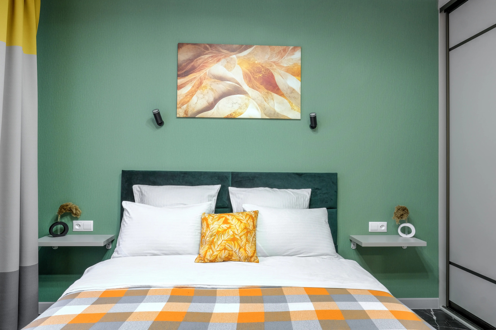 Апартаменты Володарского 14