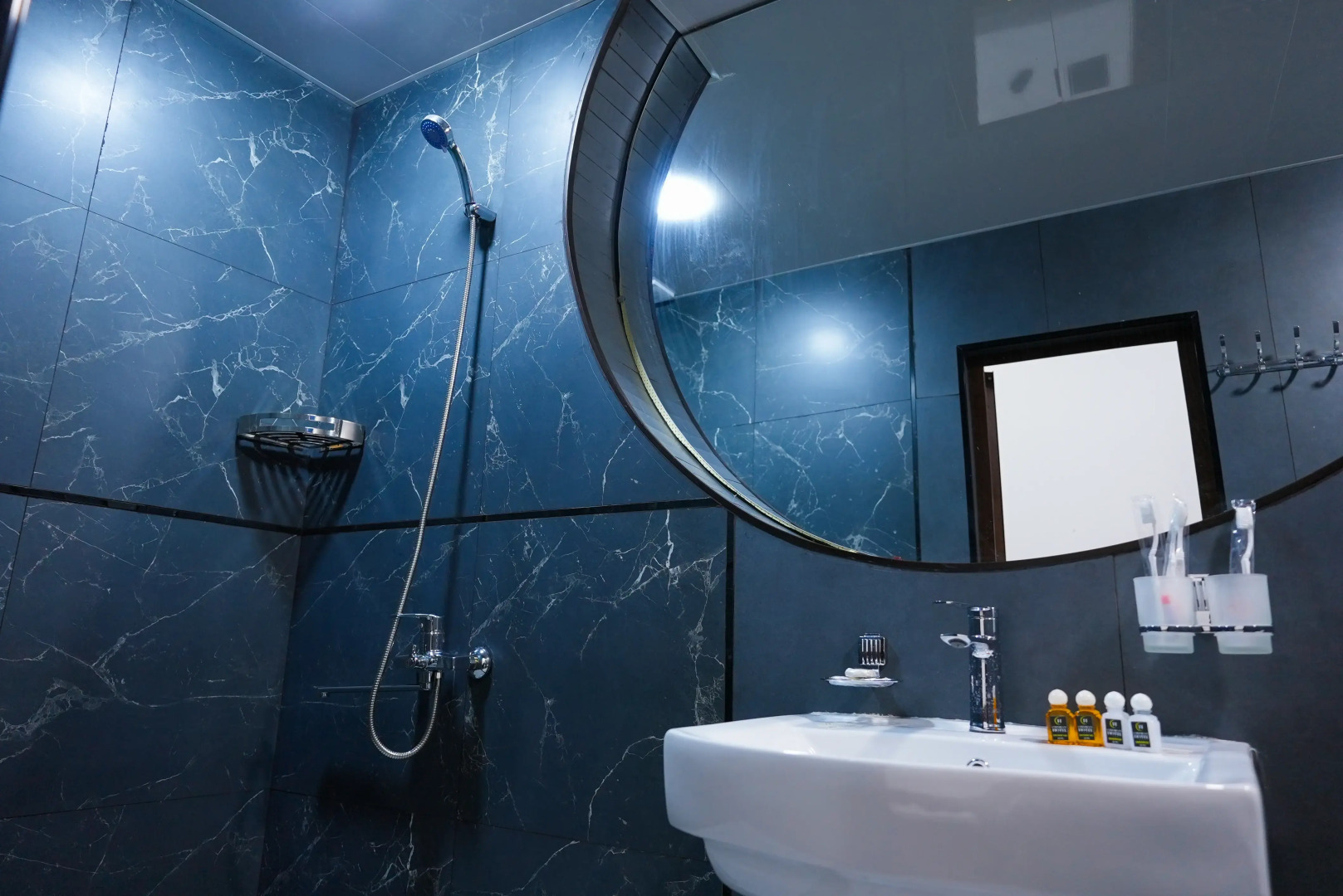 Отель Chehran Hotel