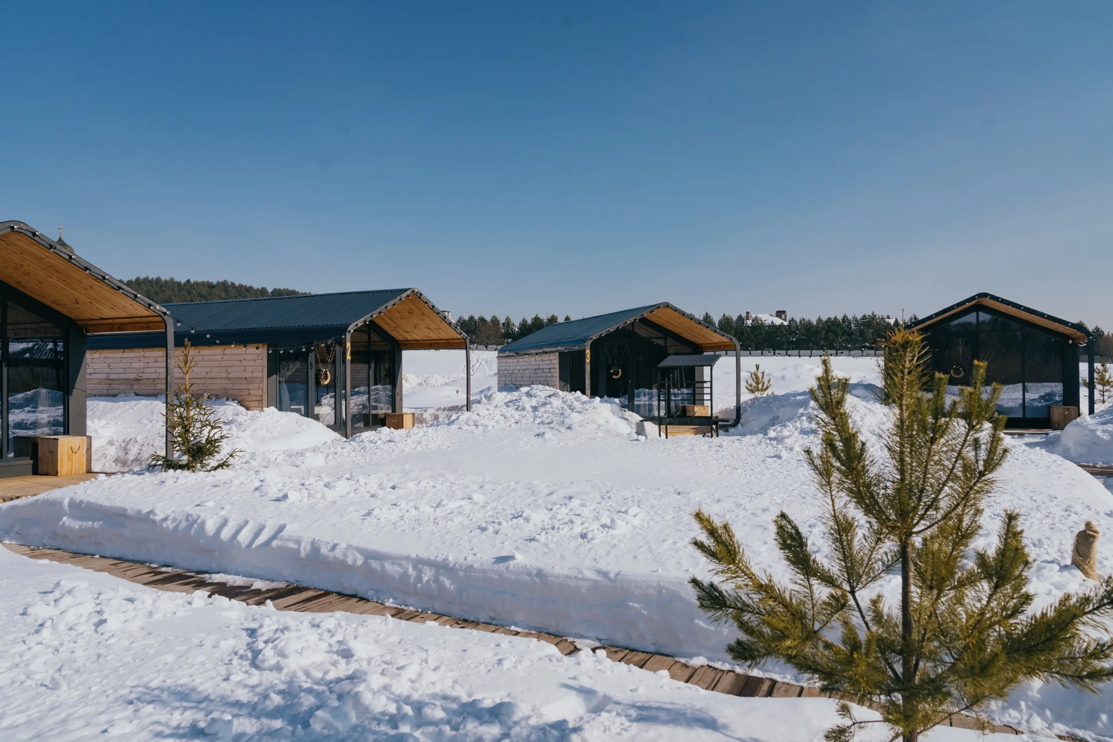 Глэмпинг Biathlon Village