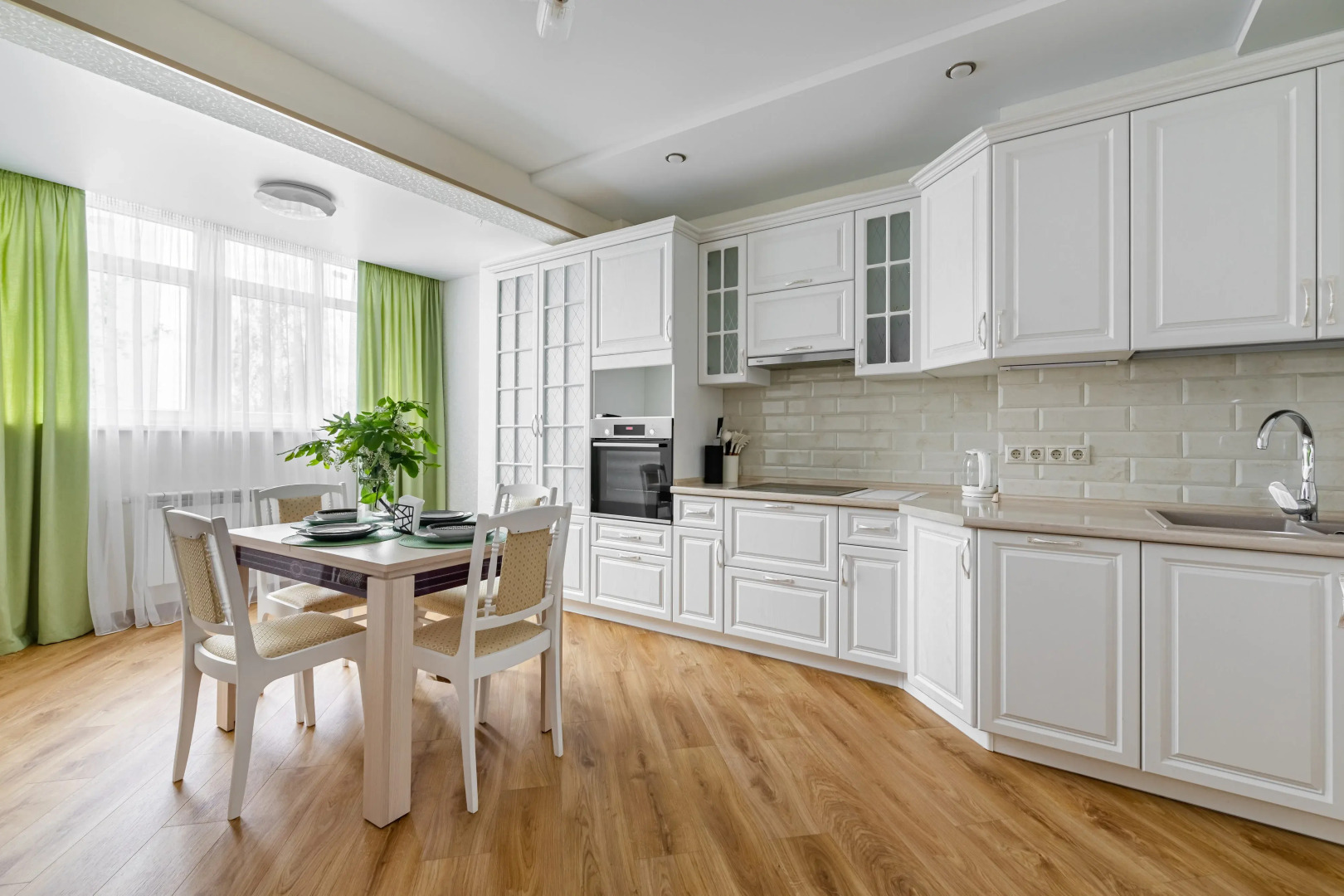 Квартира LS Лес и Дом Метро Дубравная