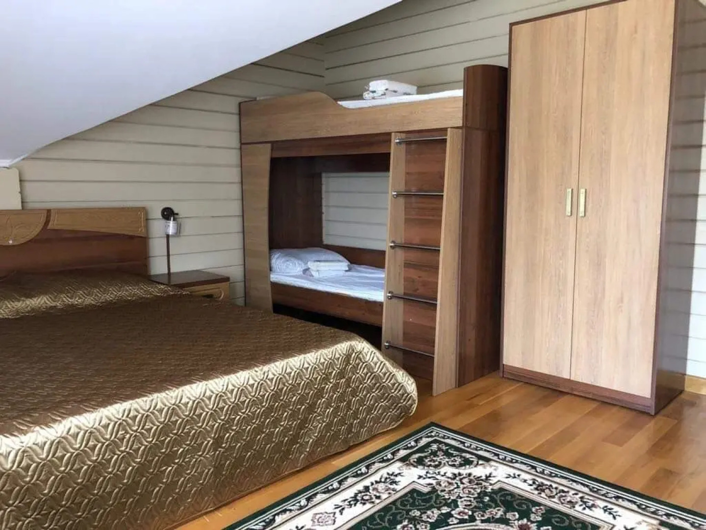 Гостевой дом Коттеджи в аренду Береговая 40