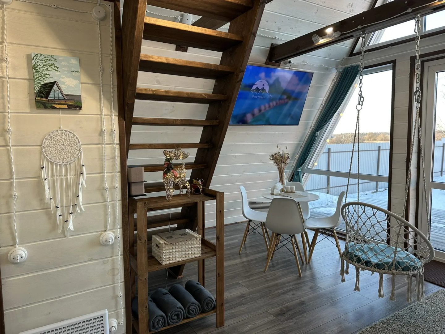 Частный дом Над Рекой с видом на Озеро