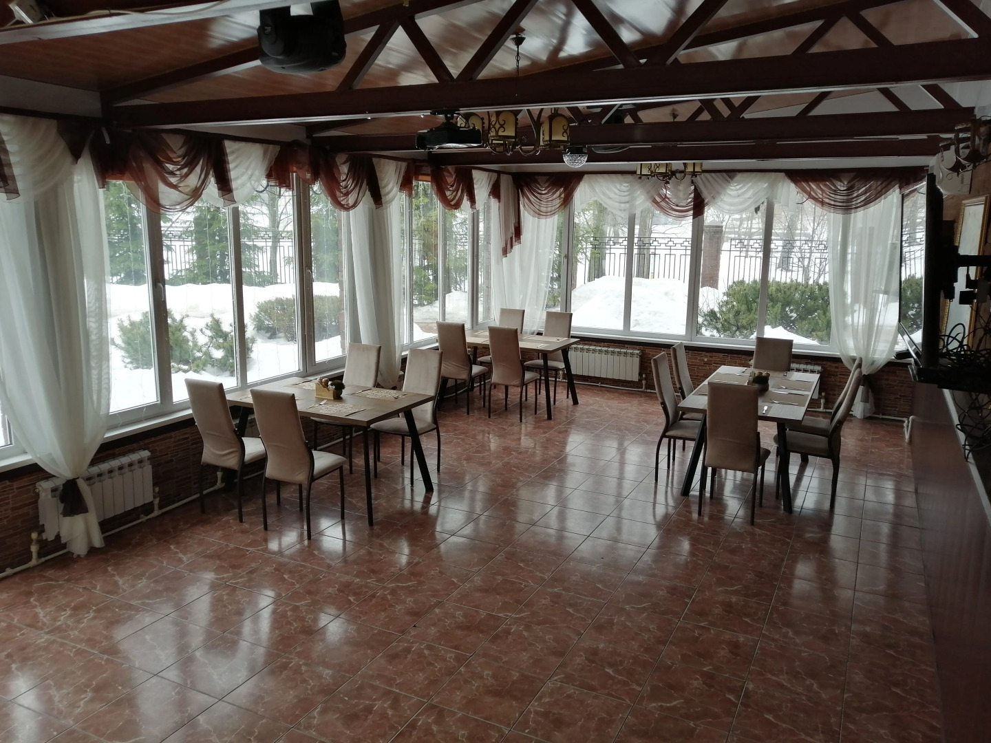 Гостинично-ресторанный комплекс «Альберт Отель»