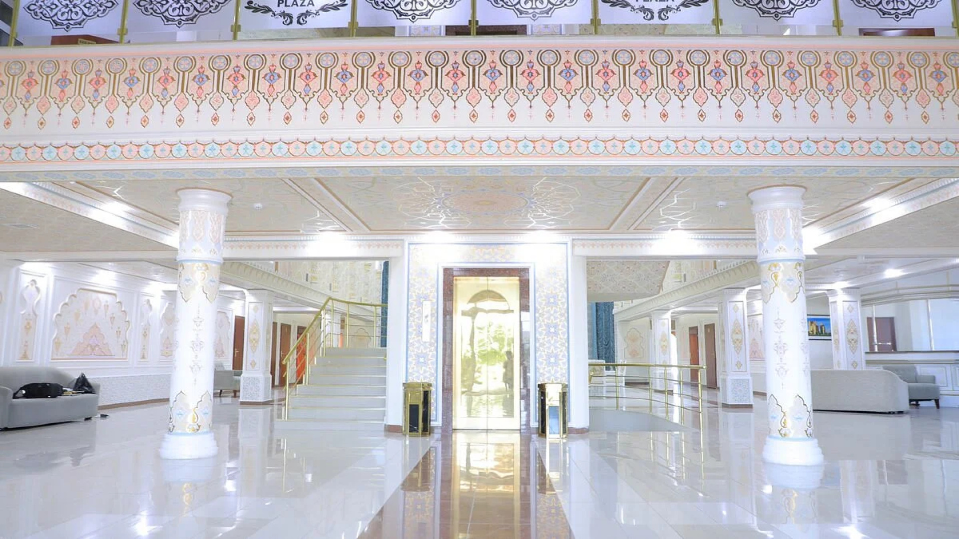 Отель Maqom Plaza