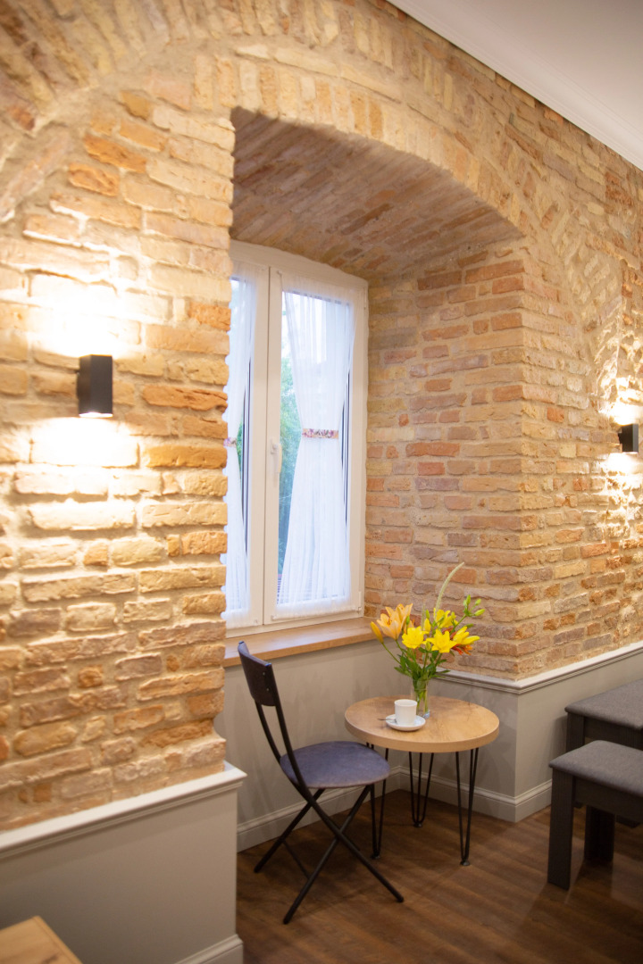 Мебелированные комнаты с Собственными Санузлами на Центральной Пешеходной Улице