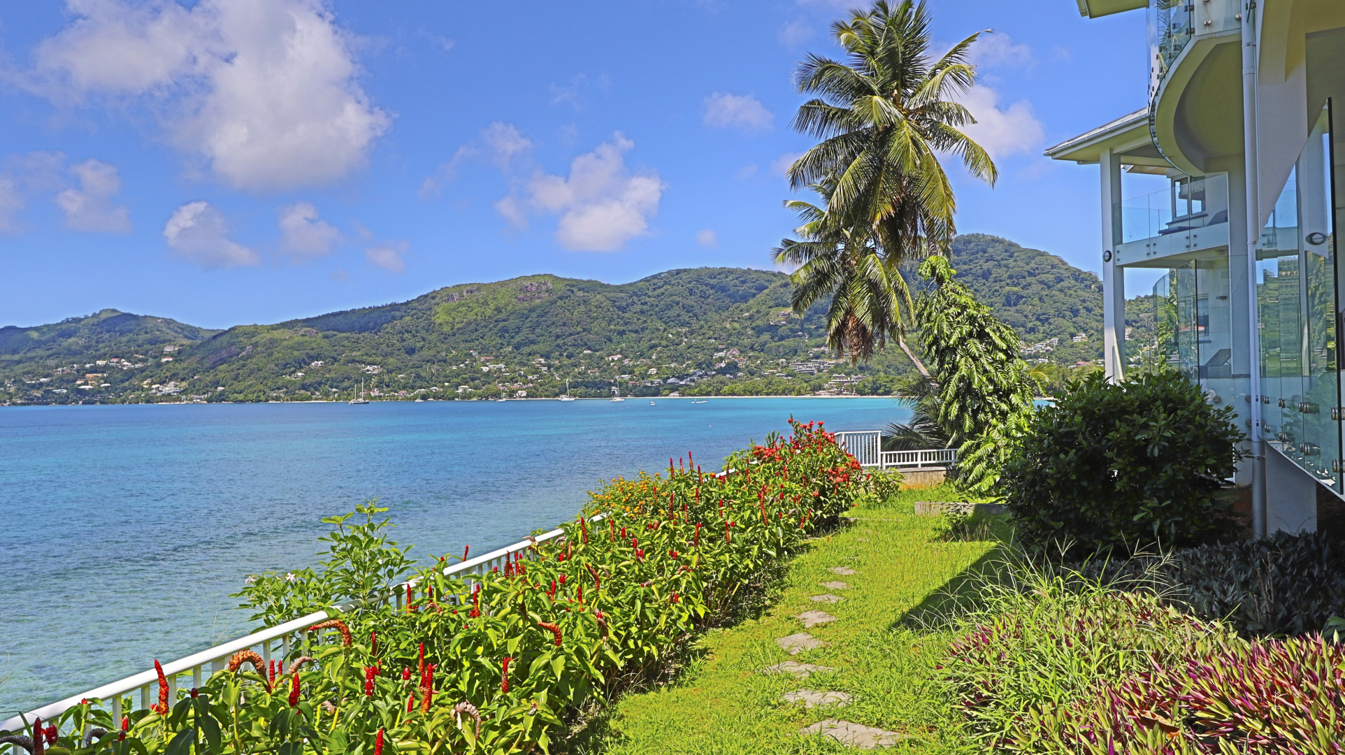 Вилла VallonEnd Beach Front