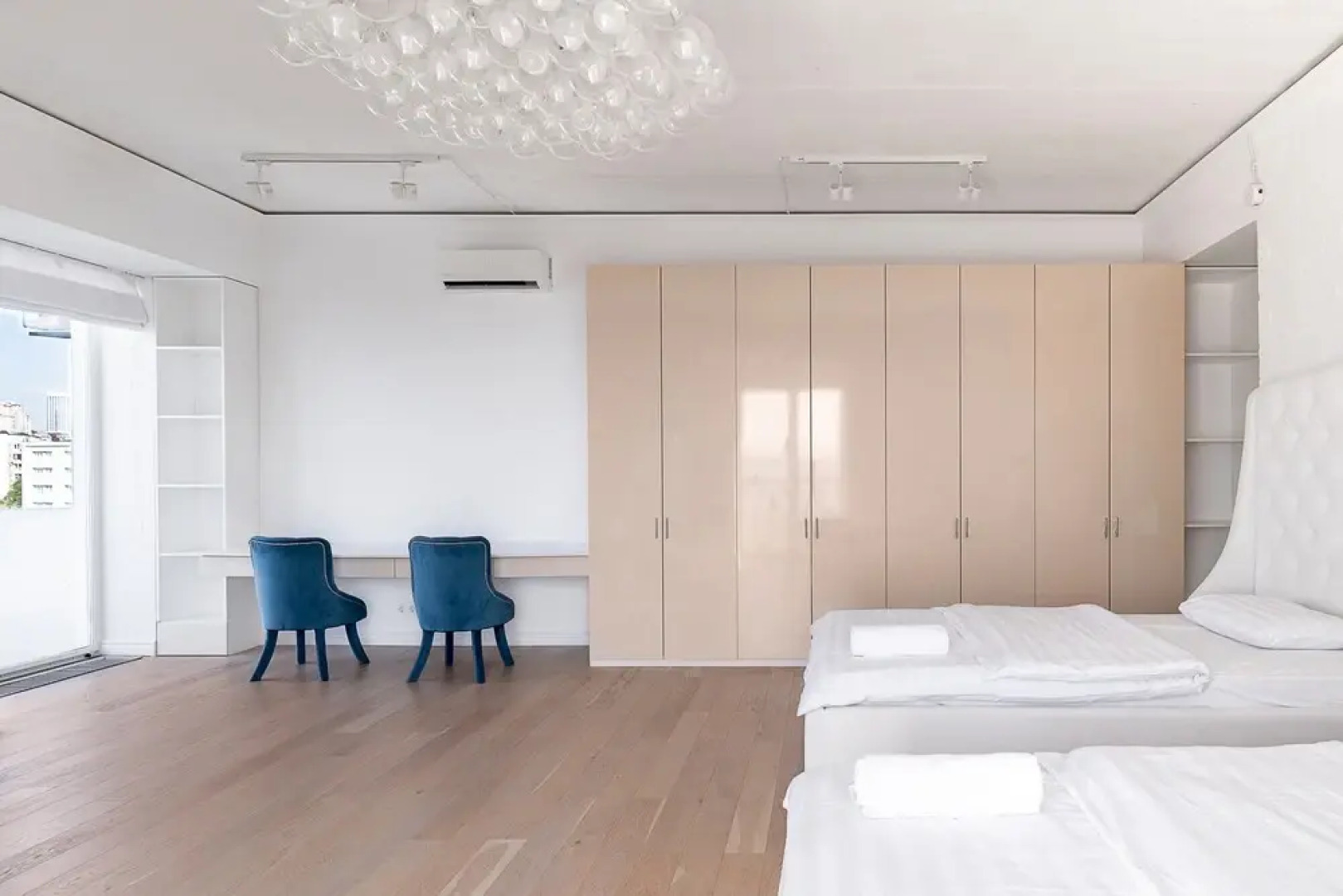 Апартаменты на первой линии главной набережной