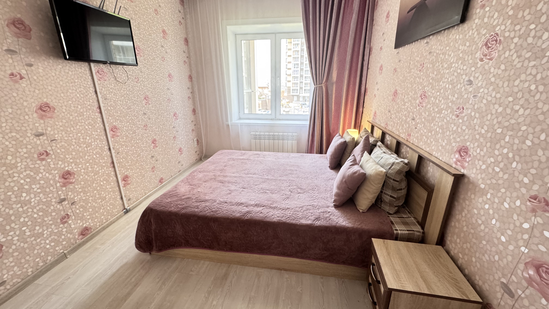 Квартира Nasutki38 Поцелуй Розы