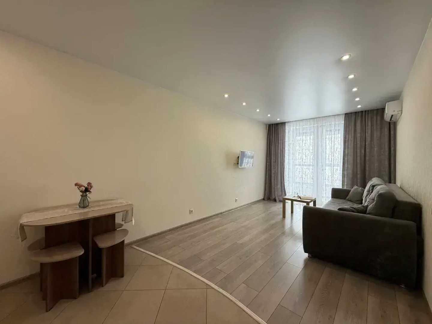 Квартира рядом с ЛДС