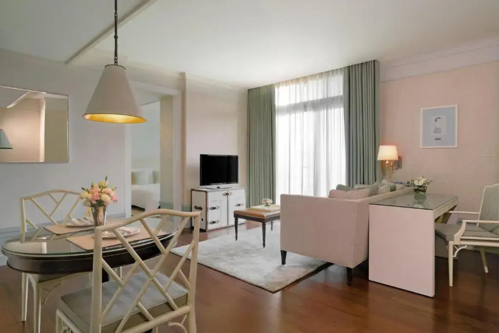 Отель Oriental Residence Bangkok