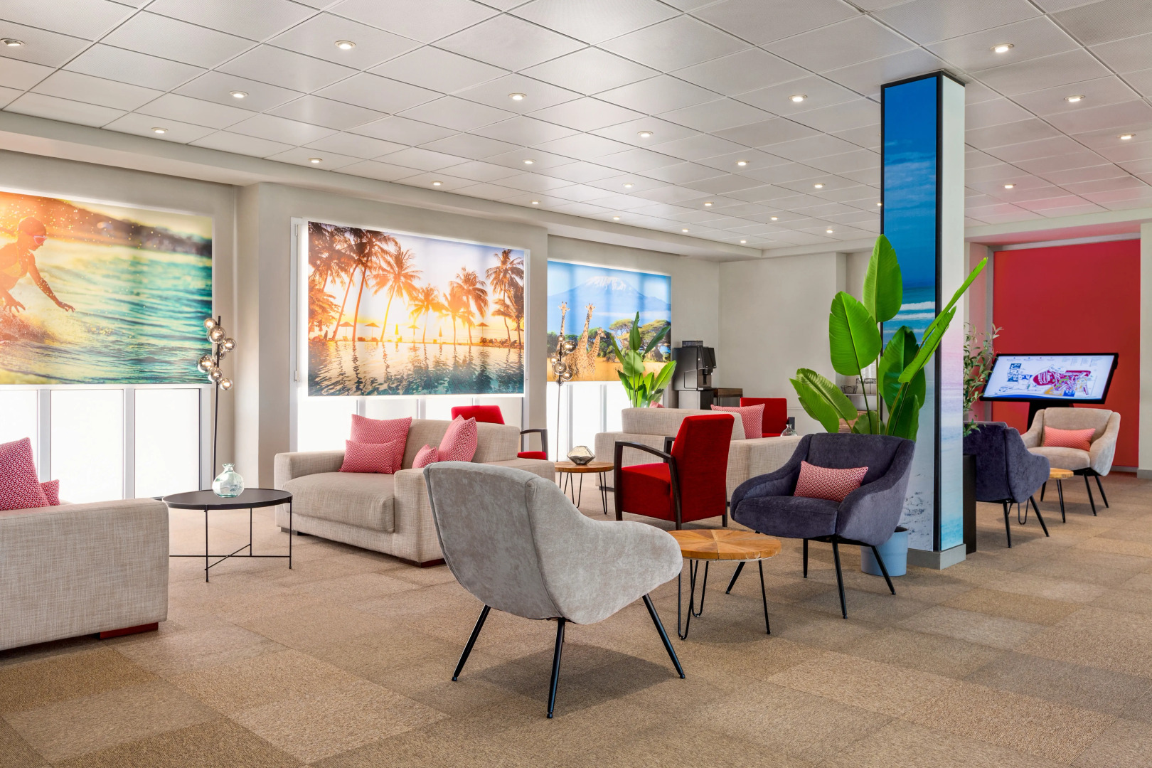 Курортный отель Ramada Hotel & Suites by Wyndham Costa del Sol