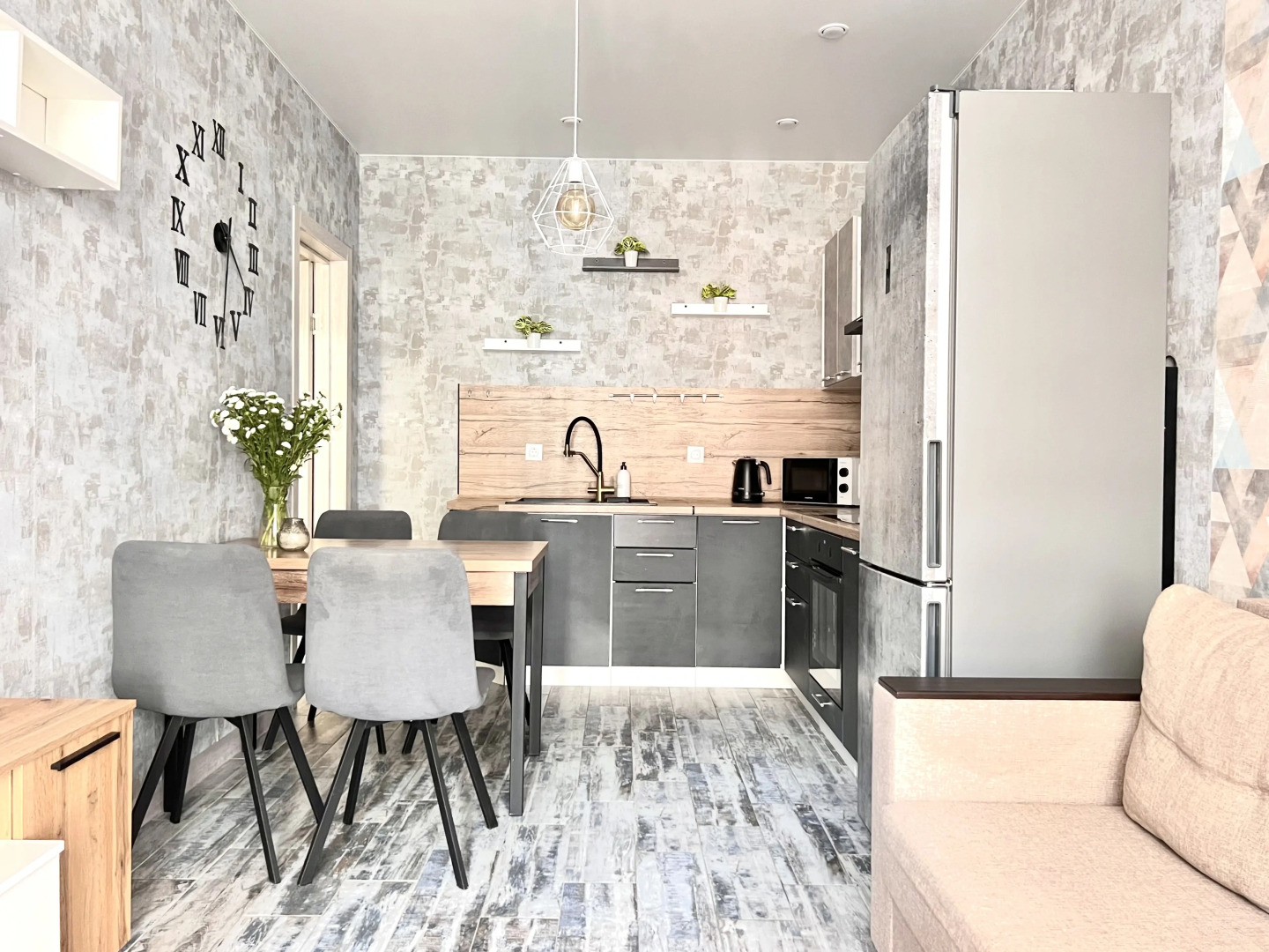 Квартира Евродвушка с панорамным балконом