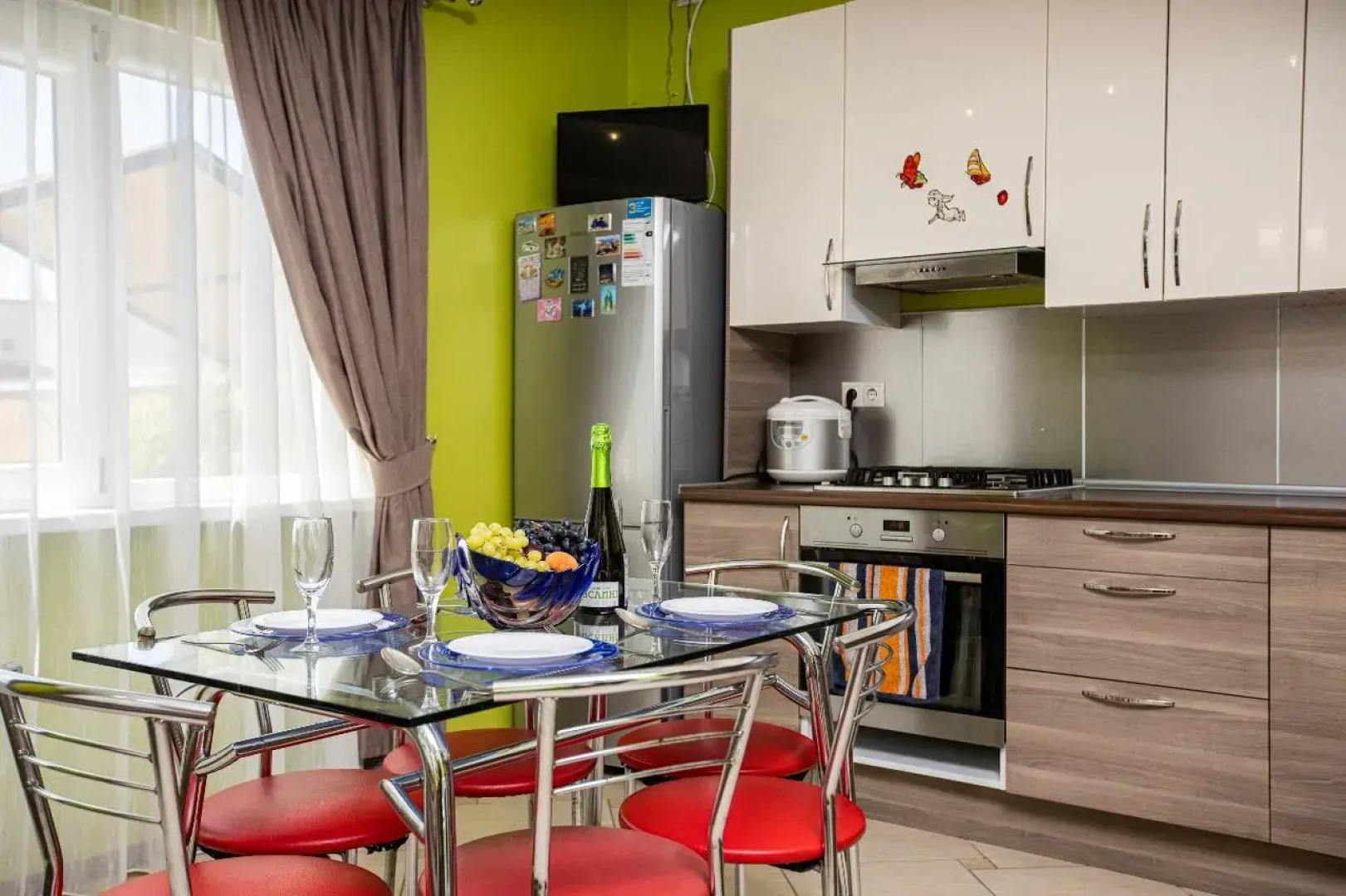 Коттедж в Сириусе у Моря на 11 Человек