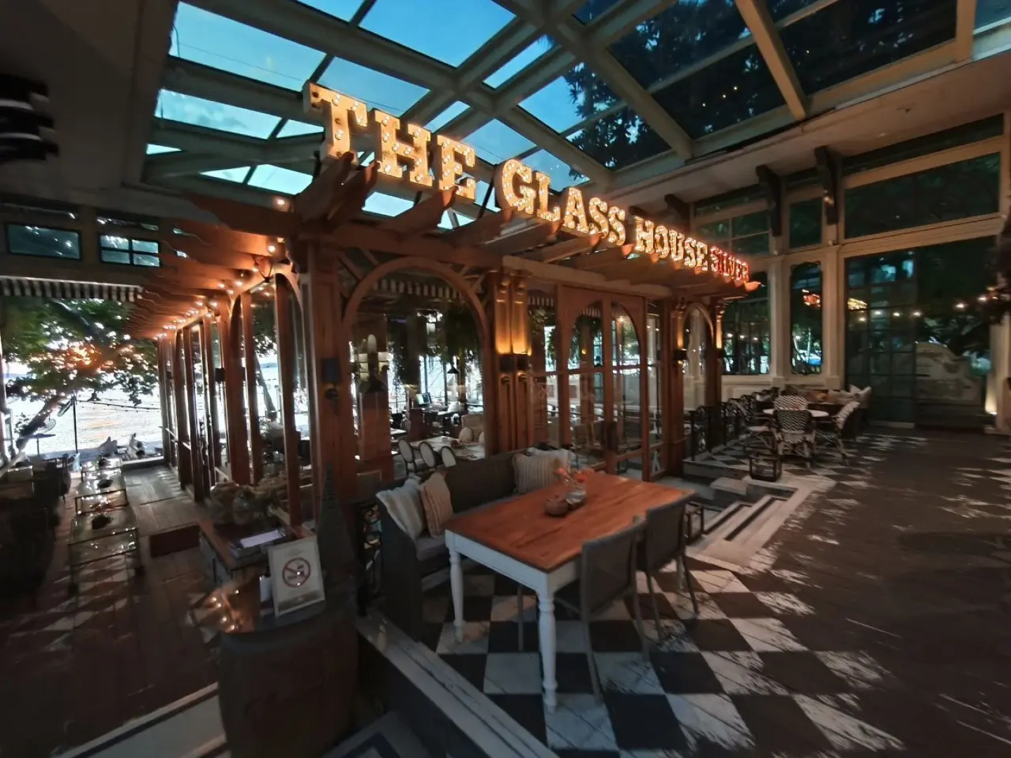 Апартаменты Zire WongAmat