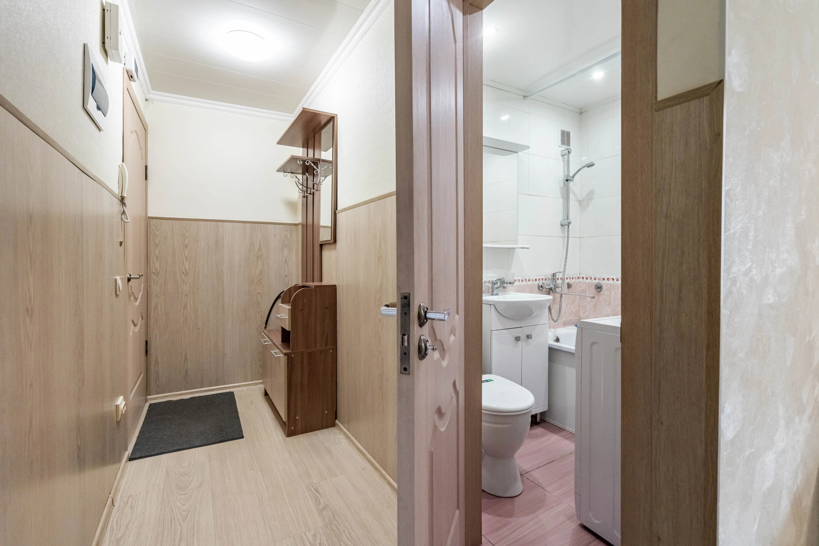 Апартаменты Комфорт центр на Коминтерна 22