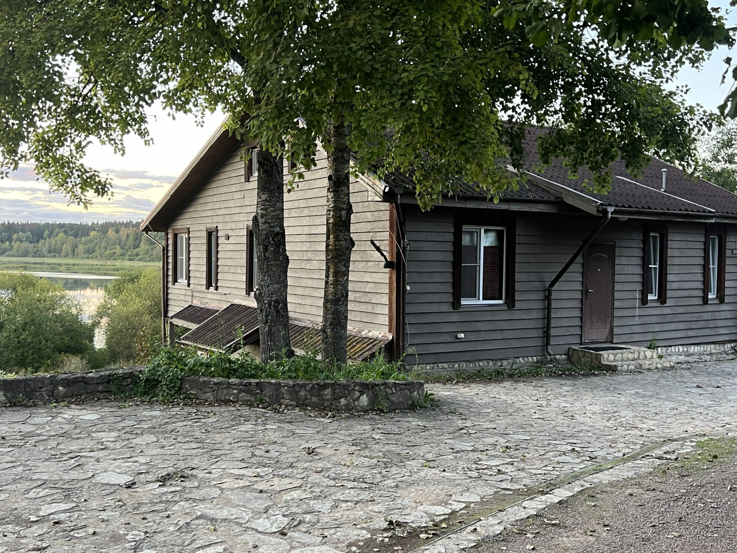 Частный дом в деревне Донцо