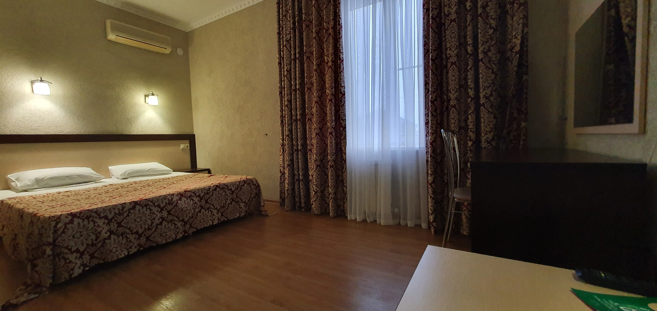 Отель Авалон