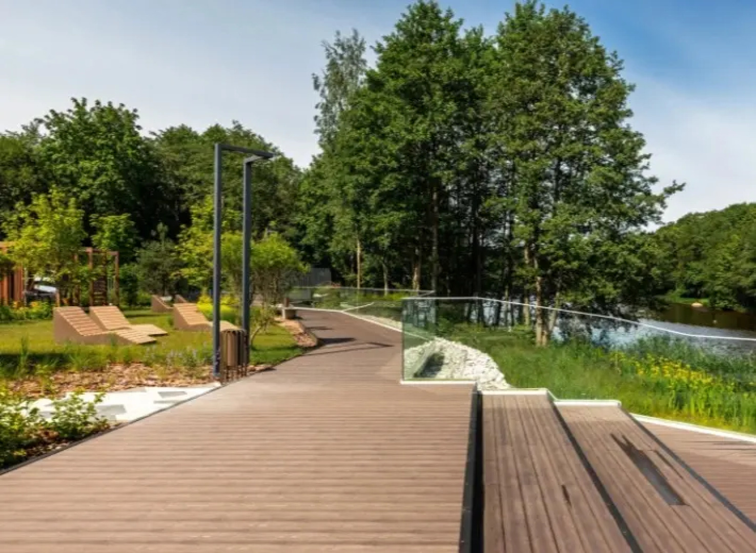 Апартаменты в комплексе с бассейном набегу Финского залива