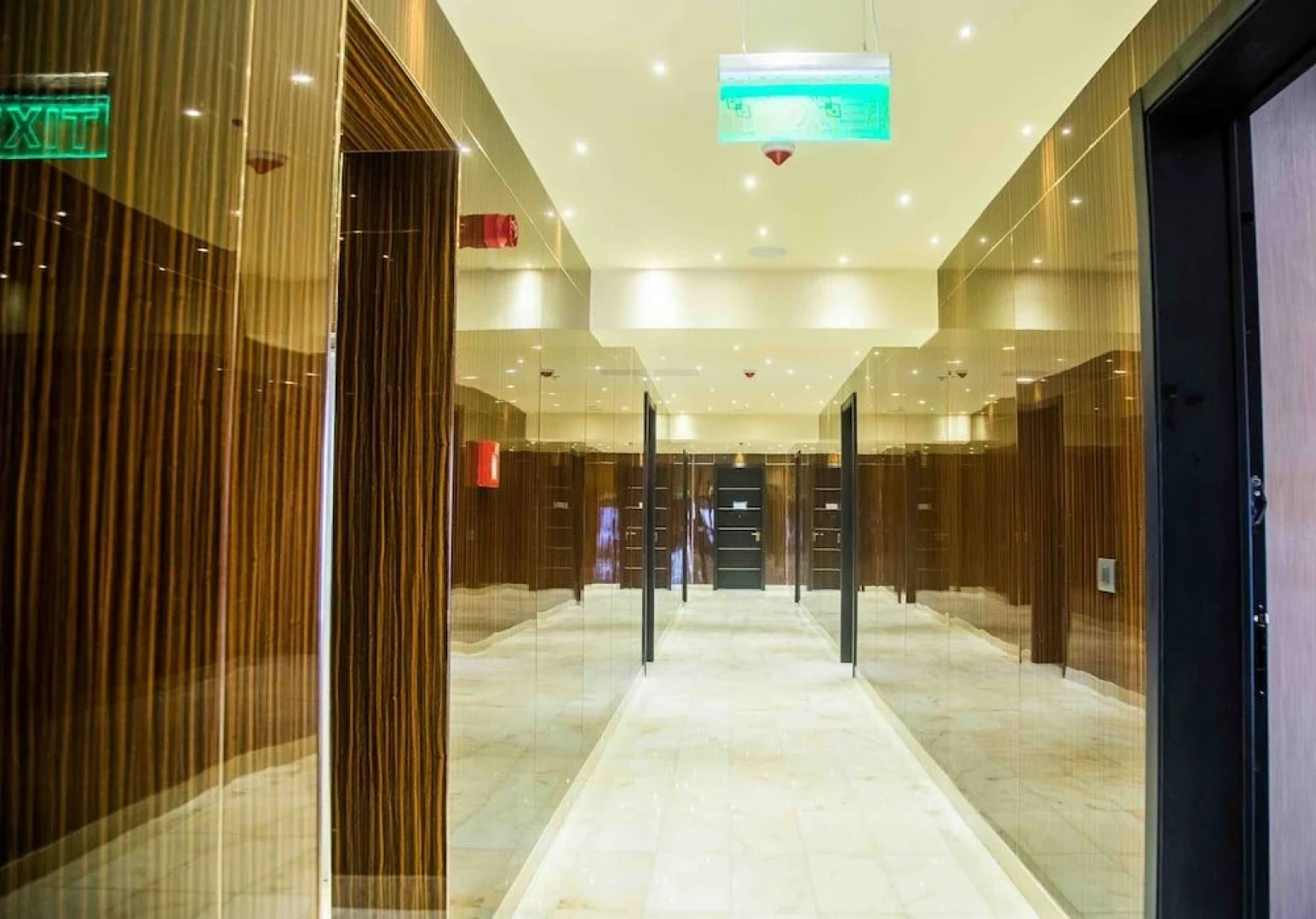 Отель Bel Air Crest Hotel & Suites