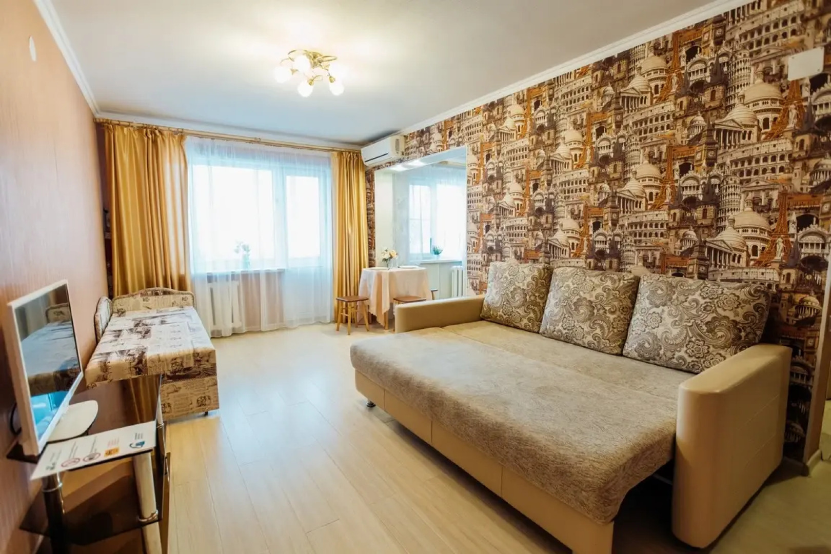 Апартаменты Октябрьская 10