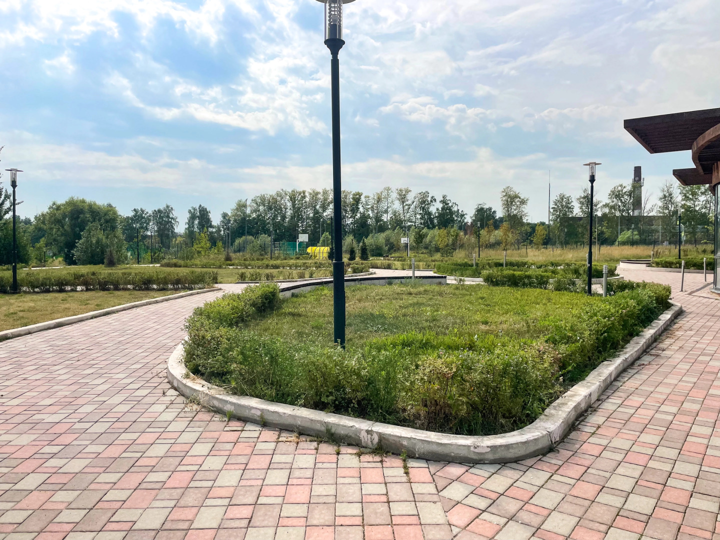 Студия с панорамными окнами