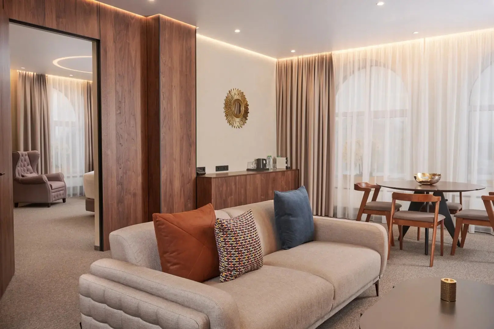 Отель Aura CityHotel