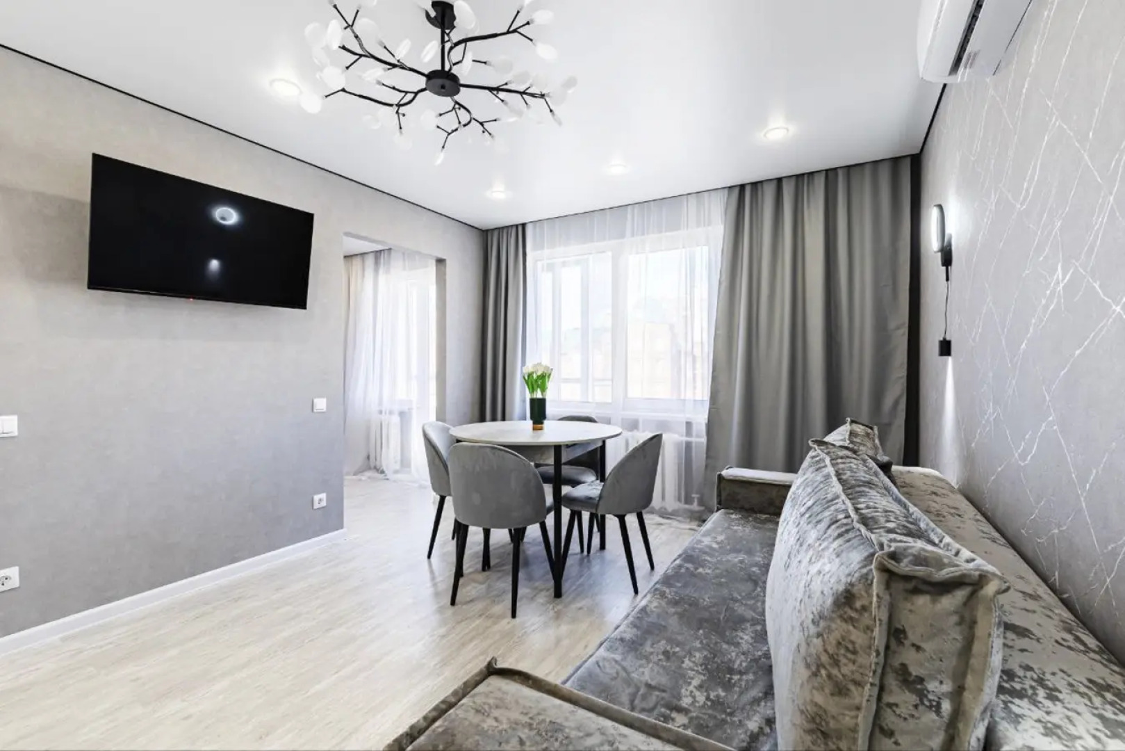 Апартаменты Графитовая Эстетика - Центр Города у Ваших Ног