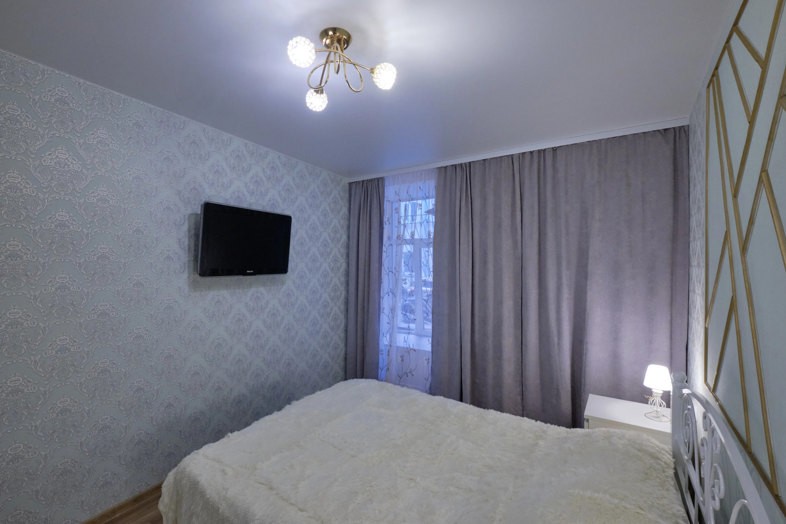 Квартира 2-х комн   у Московского вокзала - Невский пр 103